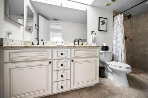 Condo in Saint Petersburg, Florida, 2 bedrooms  № 1802981 - photo 19
