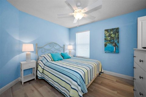 Condo in Saint Petersburg, Florida, 2 bedrooms  № 1802981 - photo 23