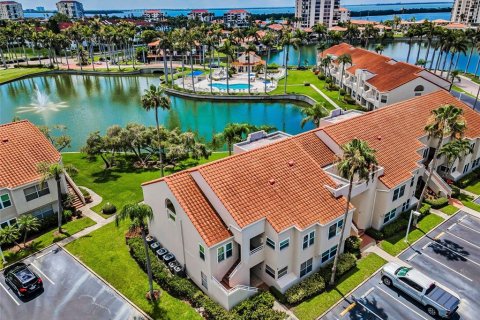 Condo in Saint Petersburg, Florida, 2 bedrooms  № 1802981 - photo 28