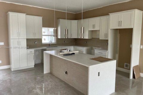 Villa ou maison à vendre à Port St. Lucie, Floride: 4 chambres, 211.82 m2 № 2056034 - photo 5