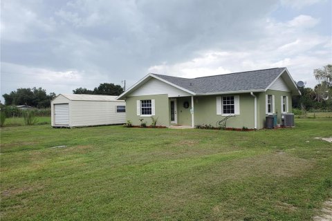 House in Wauchula, Florida 2 bedrooms, 91.69 sq.m. № 2222826