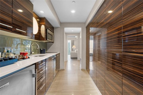 Condominio en venta en Fort Lauderdale, Florida, 1 dormitorio, 59.55 m2 № 1979057 - foto 3