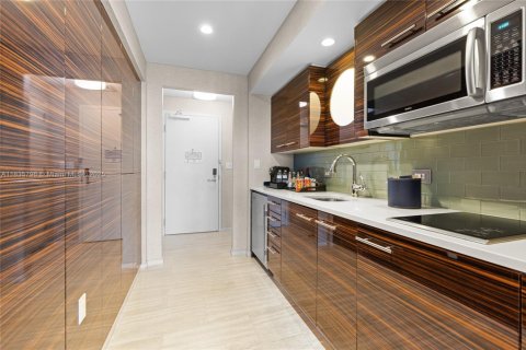 Condominio en venta en Fort Lauderdale, Florida, 1 dormitorio, 59.55 m2 № 1979057 - foto 23