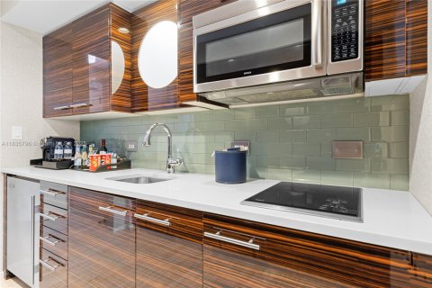 Condominio en venta en Fort Lauderdale, Florida, 1 dormitorio, 59.55 m2 № 1979057 - foto 4