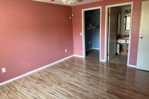 Condo in Port Charlotte, Florida, 2 bedrooms № 2195262 - photo 15