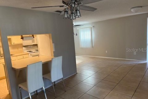 Condo in Port Charlotte, Florida, 2 bedrooms № 2195262 - photo 9