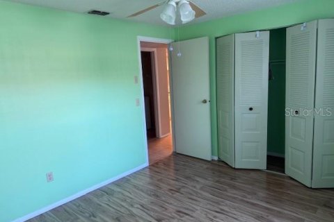Condo in Port Charlotte, Florida, 2 bedrooms № 2195262 - photo 12