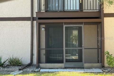 Condo in Port Charlotte, Florida, 2 bedrooms № 2195262 - photo 6