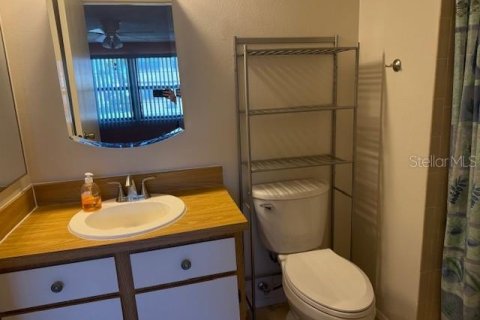 Condo in Port Charlotte, Florida, 2 bedrooms № 2195262 - photo 2