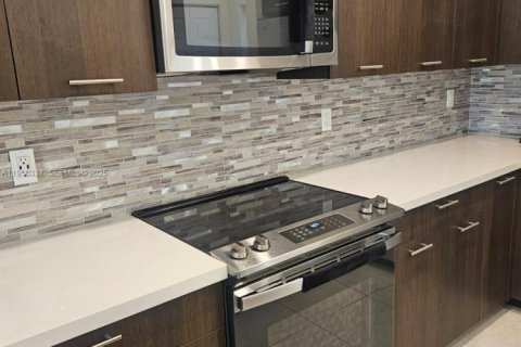 Condominio en venta en Doral, Florida, 3 dormitorios, 104.42 m2 № 1994333 - foto 12