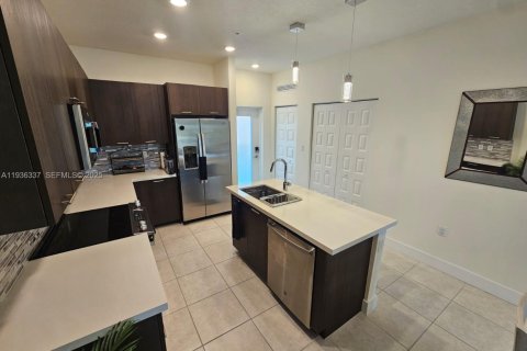 Condominio en venta en Doral, Florida, 3 dormitorios, 104.42 m2 № 1994333 - foto 8