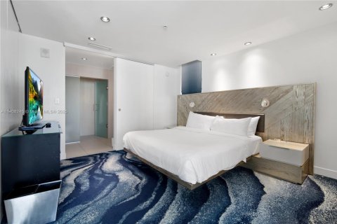 Condominio en venta en Fort Lauderdale, Florida, 2 dormitorios, 123.47 m2 № 2013514 - foto 7