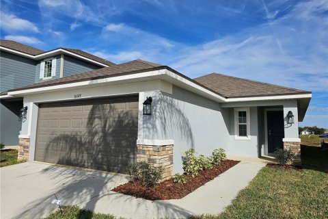 House in Dade City, Florida 3 bedrooms, 131.74 sq.m. № 2338942