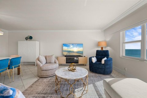 Condo in Sarasota, Florida, 2 bedrooms  № 2198974 - photo 14
