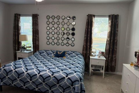 House in Punta Gorda, Florida 4 bedrooms, 187.66 sq.m. № 2101388 - photo 8