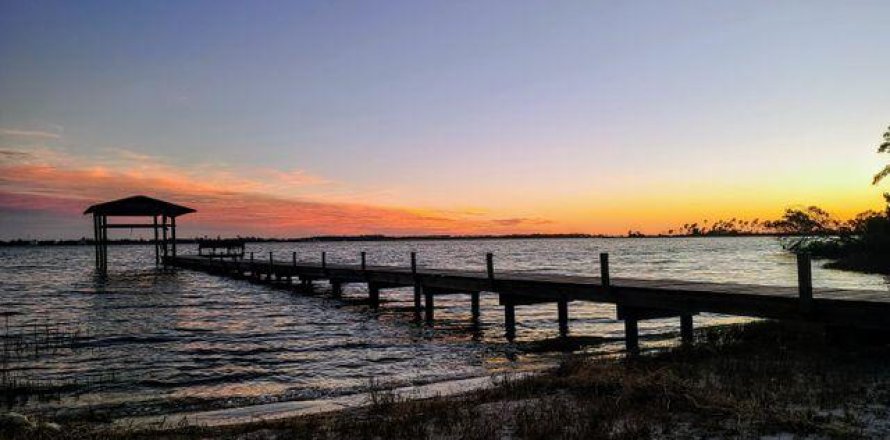 Дом в Саутпорт, Флорида 3 спальни, 249.54м2 № 559228