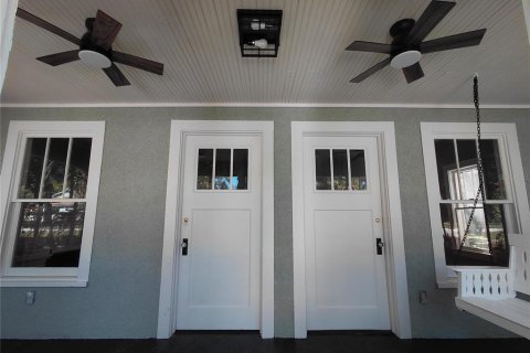 House in DeLand, Florida 2 bedrooms, 93.65 sq.m. № 2420412 - photo 15