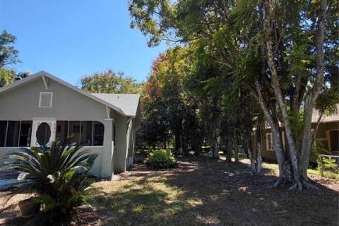 House in DeLand, Florida 2 bedrooms, 93.65 sq.m. № 2420412 - photo 3