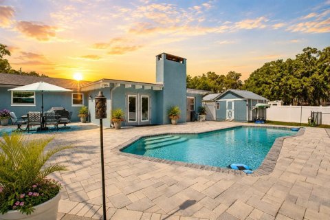 House in Odessa, Florida 3 bedrooms, 185.25 sq.m. № 2195749