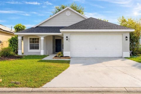 House in Davenport, Florida 3 bedrooms, 120.22 sq.m. № 2094104