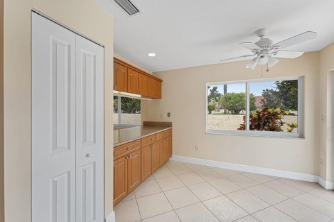 House in Boca Raton, Florida 3 bedrooms, 162.11 sq.m. № 2154694 - photo 15
