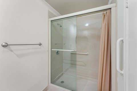 House in Boca Raton, Florida 3 bedrooms, 162.11 sq.m. № 2154694 - photo 25