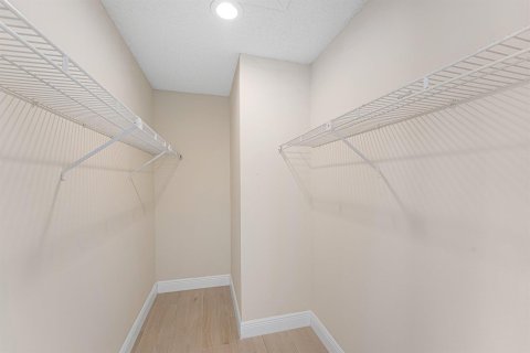 House in Boca Raton, Florida 3 bedrooms, 162.11 sq.m. № 2154694 - photo 20