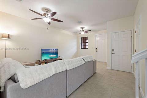 Touwnhouse à vendre à Homestead, Floride: 3 chambres, 130.71 m2 № 2091303 - photo 7