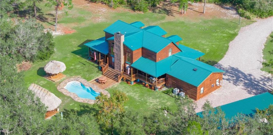 Casa en Frostproof, Florida 3 dormitorios, 210.33 m2 № 2329868