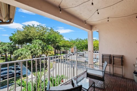 Снять в аренду кондоминиум в Майами, Флорида 3 спальни, 110.55м2, № 1989701 - фото 22