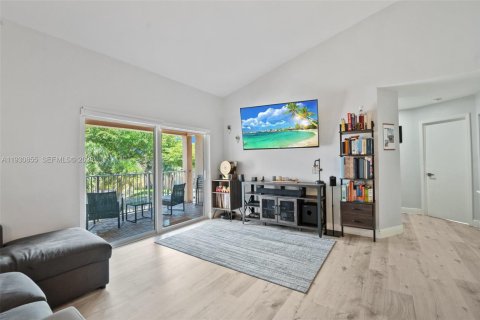 Снять в аренду кондоминиум в Майами, Флорида 3 спальни, 110.55м2, № 1989701 - фото 11