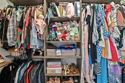 Снять в аренду кондоминиум в Майами, Флорида 3 спальни, 110.55м2, № 1989701 - фото 16