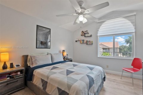 Снять в аренду кондоминиум в Майами, Флорида 3 спальни, 110.55м2, № 1989701 - фото 13