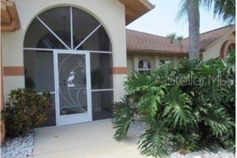Villa ou maison à vendre à Port Charlotte, Floride: 3 chambres, 196.58 m2 № 2431906 - photo 2