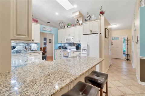 House in Leesburg, Florida 3 bedrooms, 210.7 sq.m. № 2237486 - photo 6