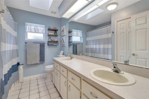 House in Leesburg, Florida 3 bedrooms, 210.7 sq.m. № 2237486 - photo 20