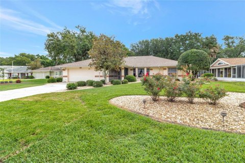 House in Leesburg, Florida 3 bedrooms, 210.7 sq.m. № 2237486 - photo 2