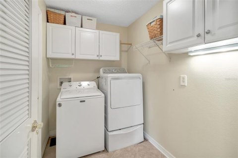 House in Leesburg, Florida 3 bedrooms, 210.7 sq.m. № 2237486 - photo 18