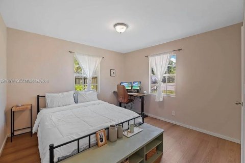 Casa en alquiler en Fort Lauderdale, Florida, 3 dormitorios, 131.55 m2 № 2042783 - foto 18