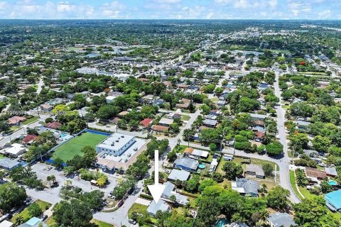 Casa en alquiler en Fort Lauderdale, Florida, 3 dormitorios, 131.55 m2 № 2042783 - foto 26