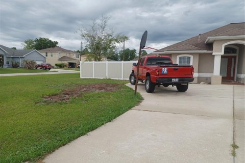 House in Palm Coast, Florida 4 bedrooms, 181.81 sq.m. № 2091699 - photo 3