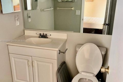 Condo in Boca Raton, Florida, 1 bedroom  № 1990071 - photo 6