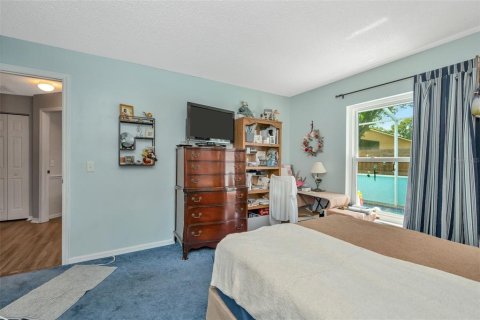 House in Hudson, Florida 3 bedrooms, 196.3 sq.m. № 2237934 - photo 27