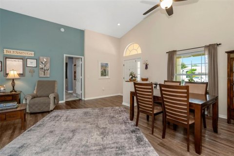 House in Hudson, Florida 3 bedrooms, 196.3 sq.m. № 2237934 - photo 4