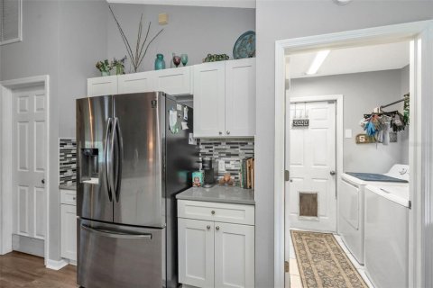 House in Hudson, Florida 3 bedrooms, 196.3 sq.m. № 2237934 - photo 13
