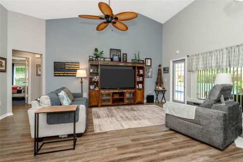 House in Hudson, Florida 3 bedrooms, 196.3 sq.m. № 2237934 - photo 7
