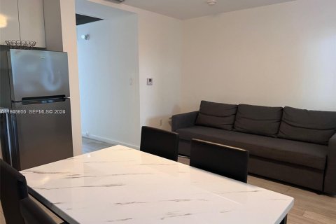 Copropriété à louer à Miami Beach, Floride: 2 chambres, 69.68 m2 № 2002177 - photo 2