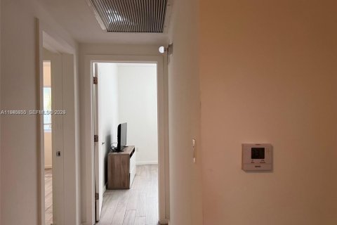 Copropriété à louer à Miami Beach, Floride: 2 chambres, 69.68 m2 № 2002177 - photo 5