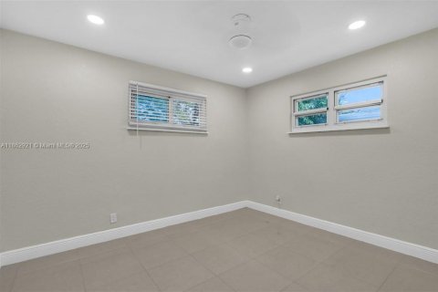 House in Dania Beach, Florida 3 bedrooms, 115.57 sq.m. № 1890162 - photo 19