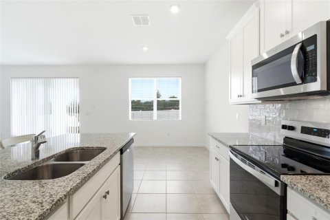 Villa ou maison à vendre à Clermont, Floride: 4 chambres, 175.96 m2 № 2148754 - photo 15